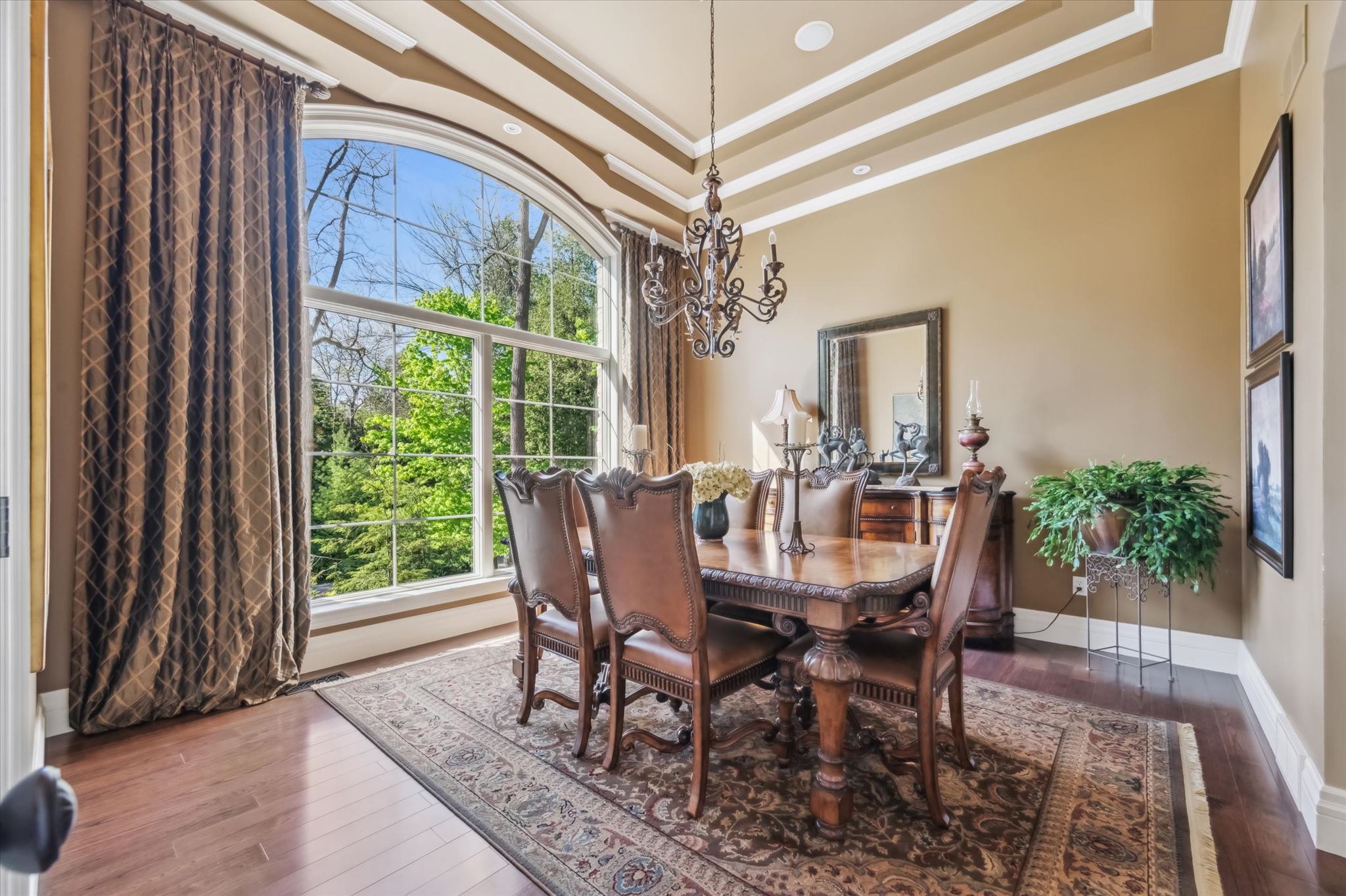 Formal dining
