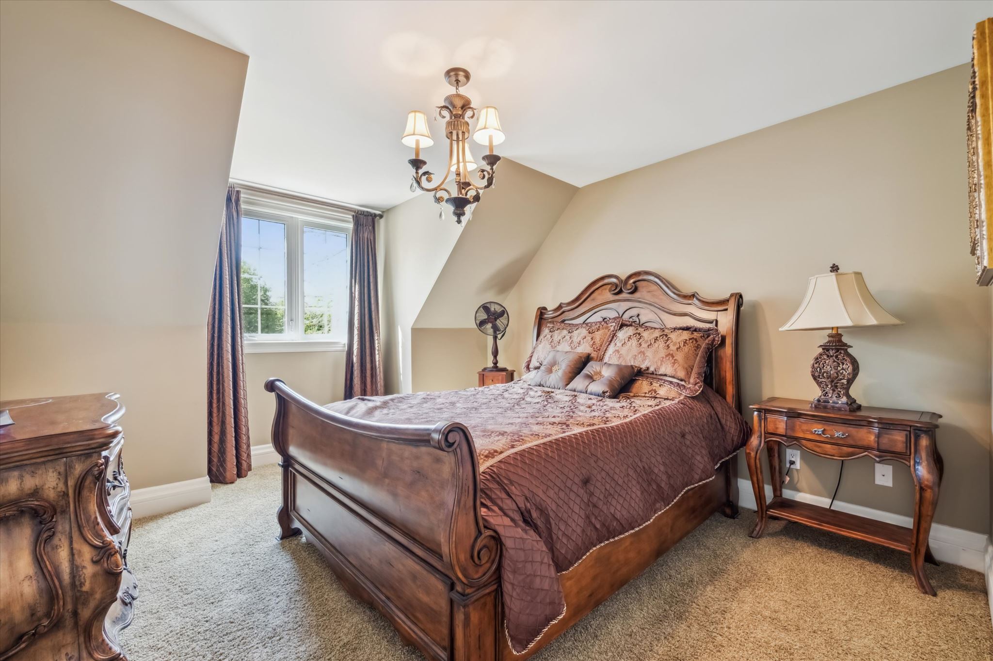 Second bedroom